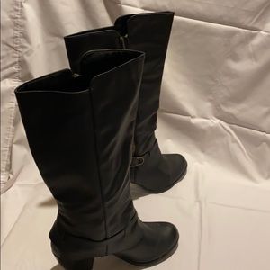 Wide calf boot
